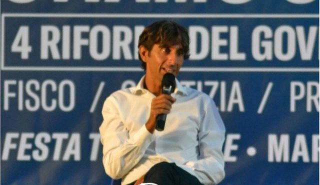 Donzelli lancia insulti pesanti